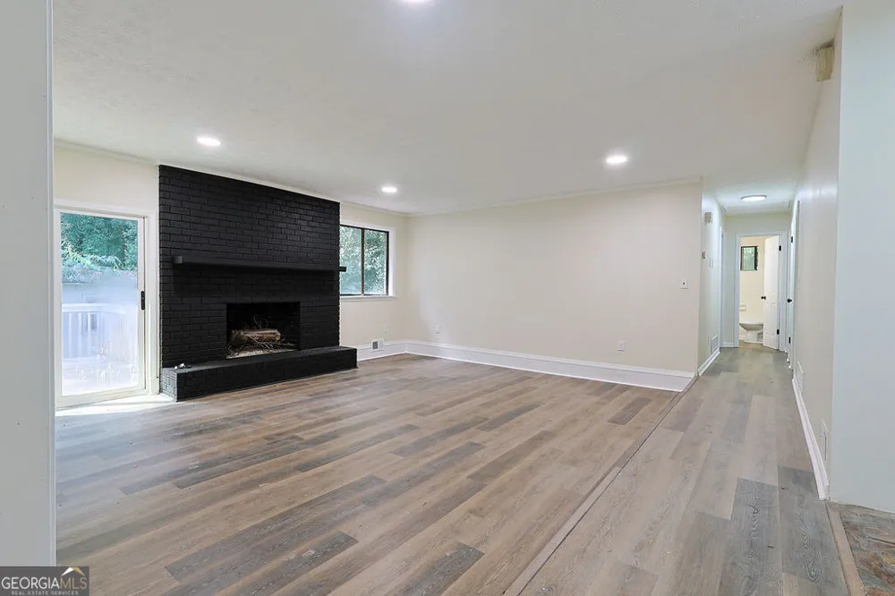 949 Marion CT Lithia Springs, GA 30122