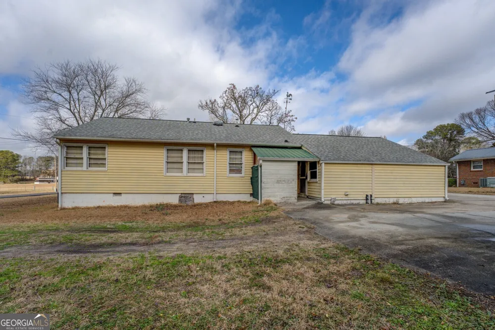 908 Nelson ST Jackson, GA 30233