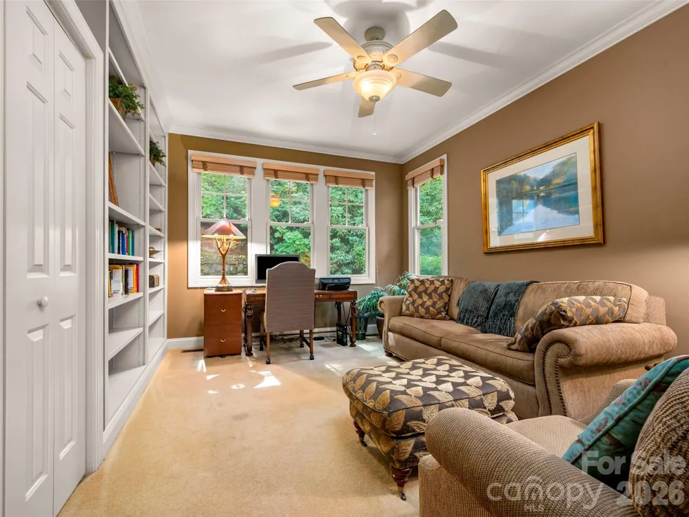 75 Old Hickory Trail Hendersonville, NC 28739