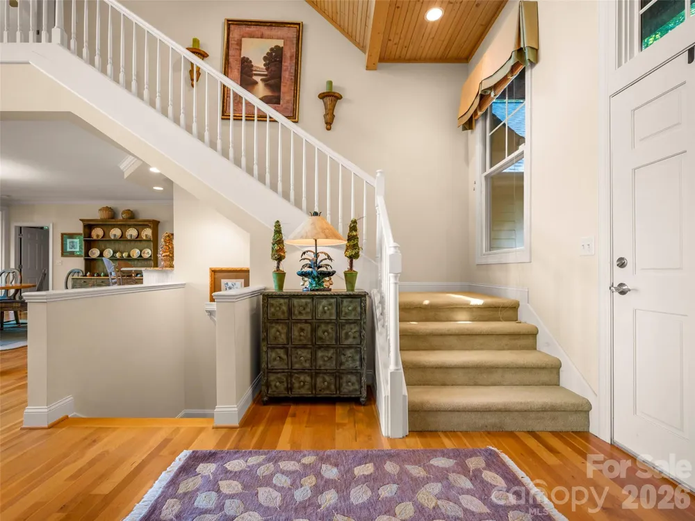 75 Old Hickory Trail Hendersonville, NC 28739