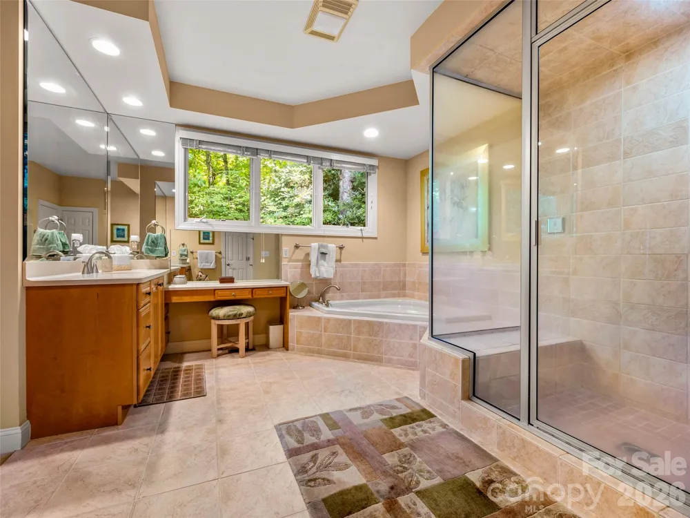 75 Old Hickory Trail Hendersonville, NC 28739