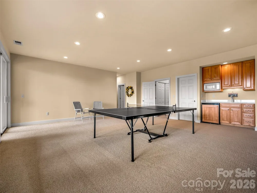 75 Old Hickory Trail Hendersonville, NC 28739