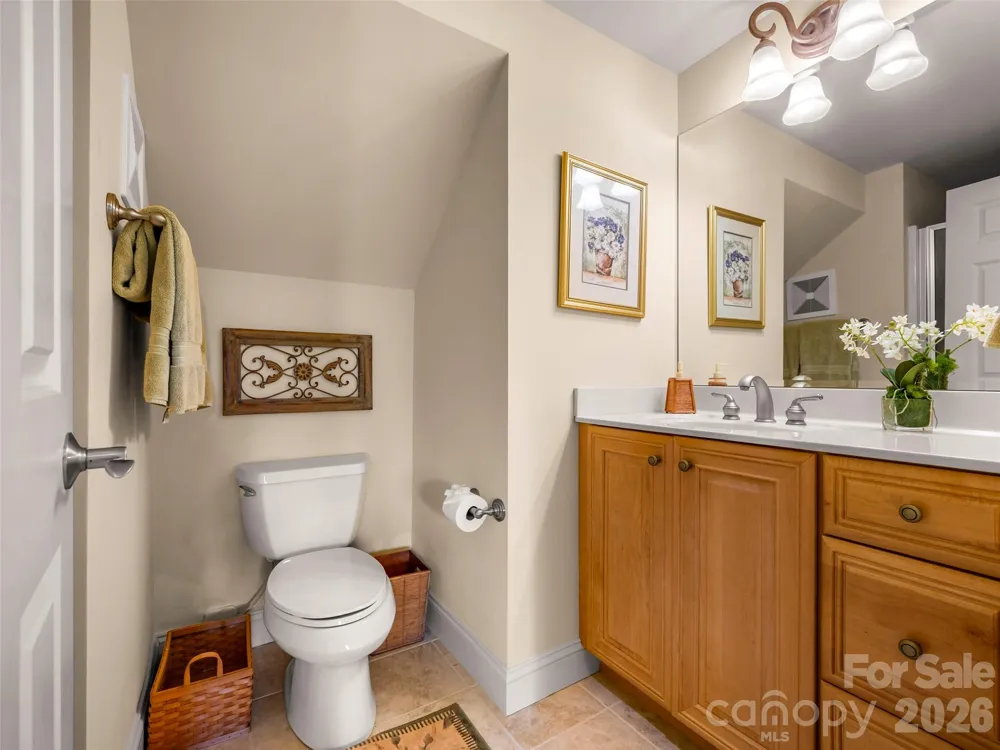 75 Old Hickory Trail Hendersonville, NC 28739