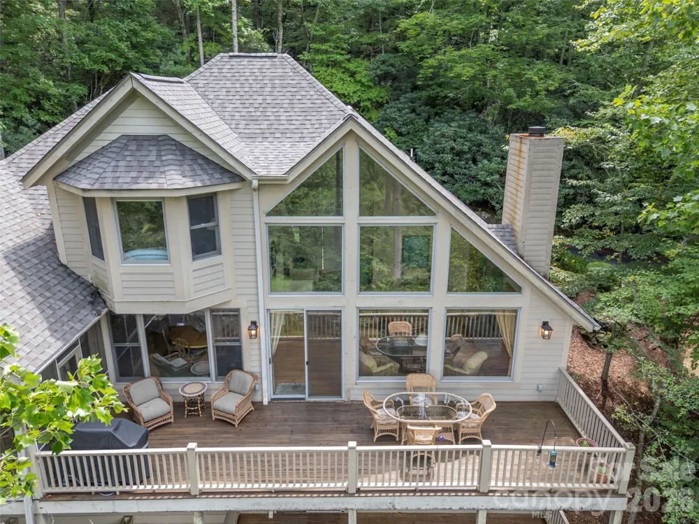 75 Old Hickory Trail Hendersonville, NC 28739