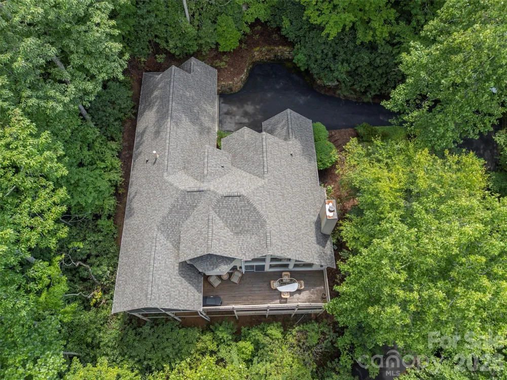 75 Old Hickory Trail Hendersonville, NC 28739
