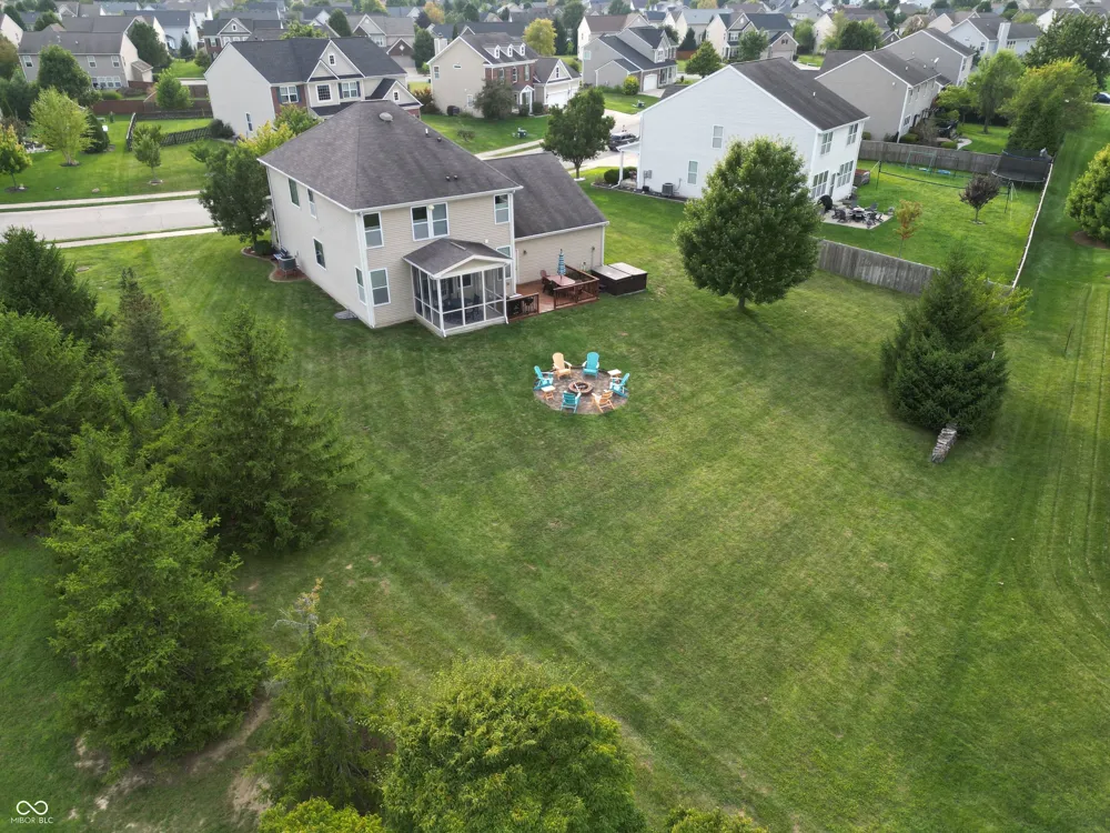 803 Settlers Walk Brownsburg, IN 46112