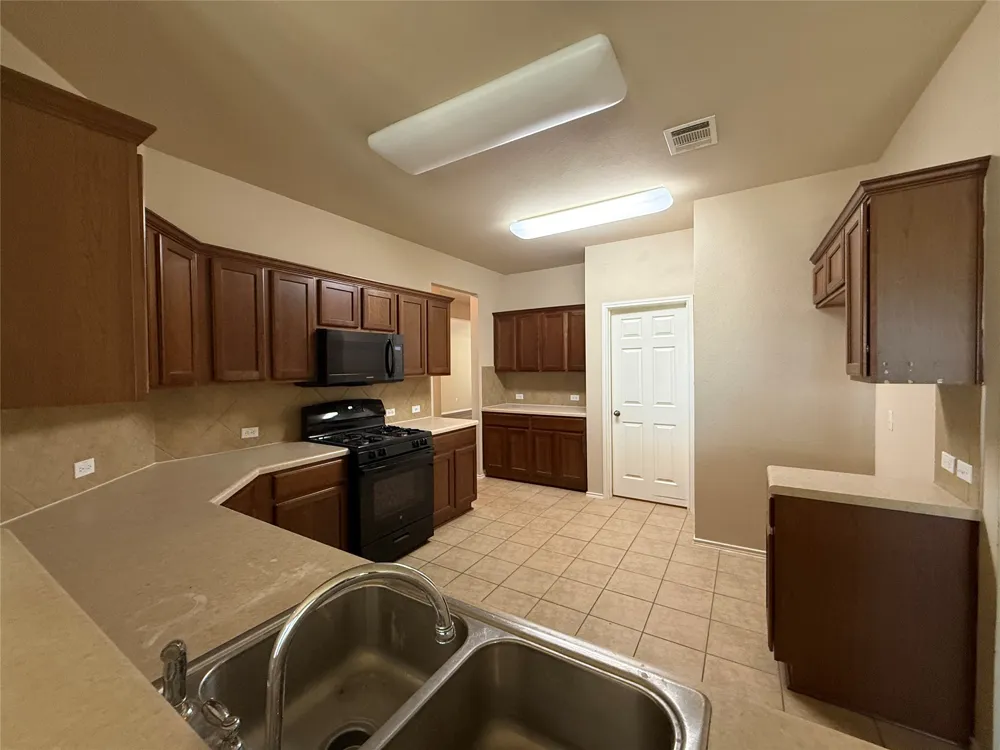 2520 Butler Way Round Rock, TX 78665