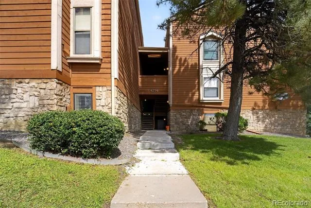 4294 S Salida Way #3 Aurora, CO 80013