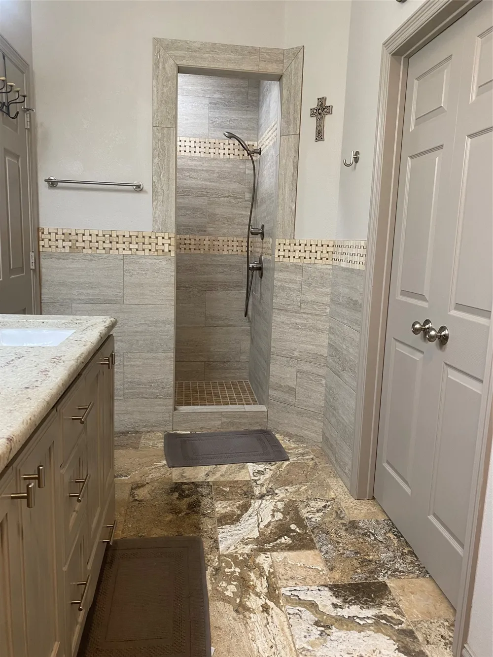 1631 Greenway Court Midlothian, TX 76065
