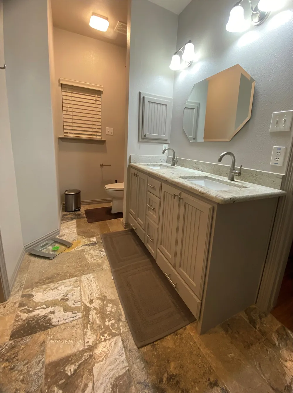1631 Greenway Court Midlothian, TX 76065