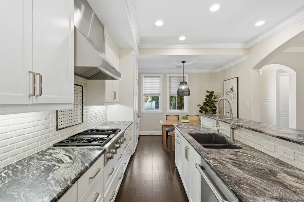 2712 Miro Court Fort Worth, TX 76107