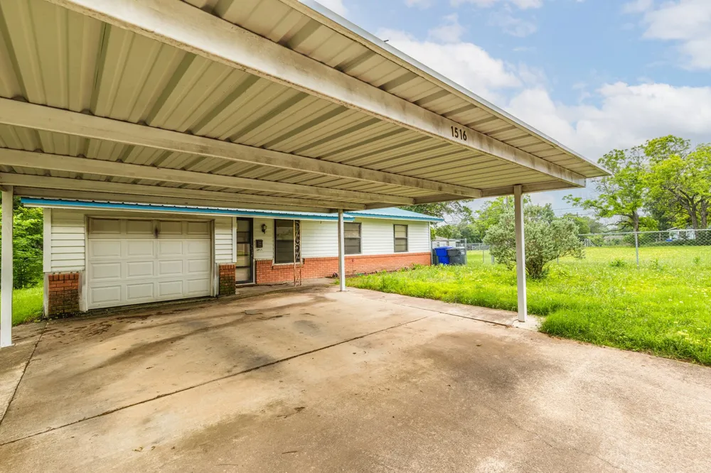 1516 Bryan Avenue Waco, TX 76708