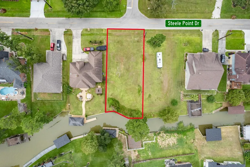 18222 Steele Point Drive Crosby, TX 77532