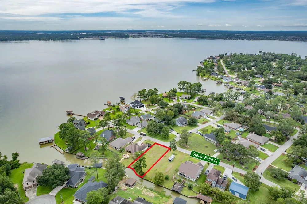 18222 Steele Point Drive Crosby, TX 77532