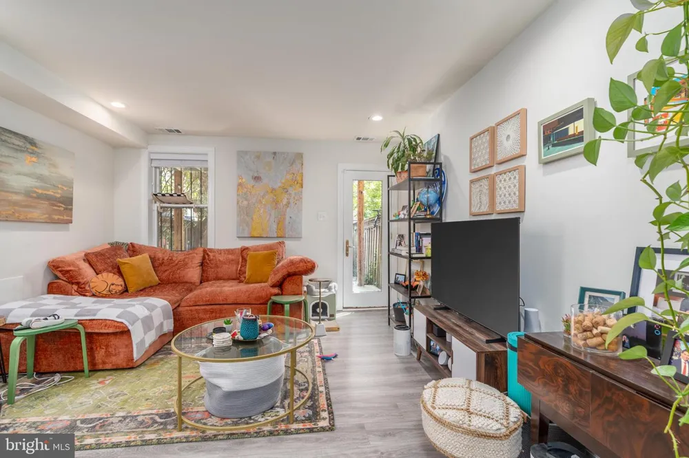 1434 CORCORAN STREET NW Washington, DC 20009
