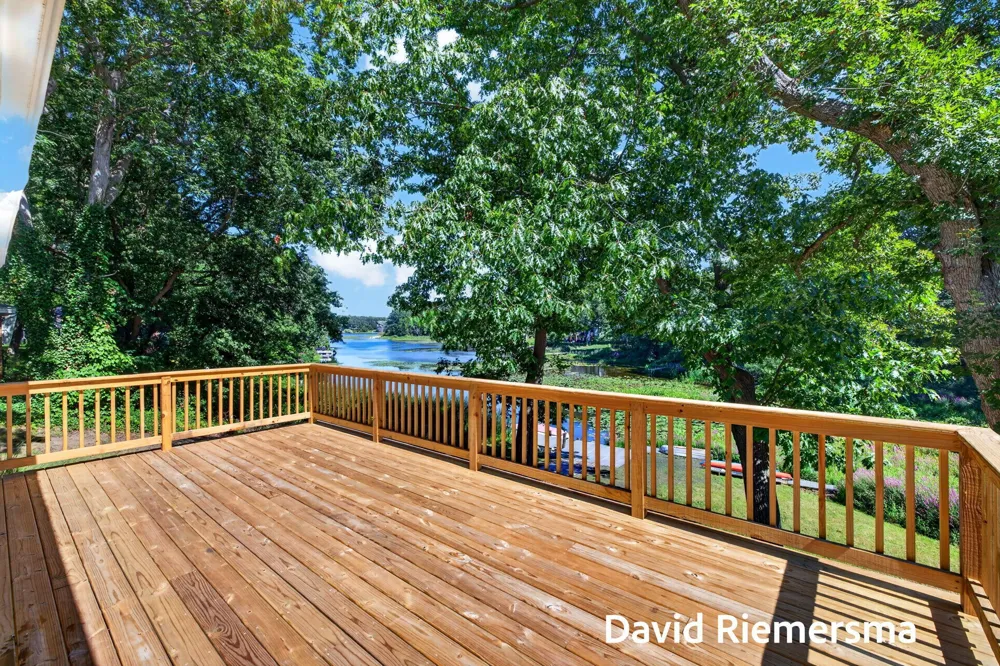 14254 Green Street Grand Haven, MI 49417