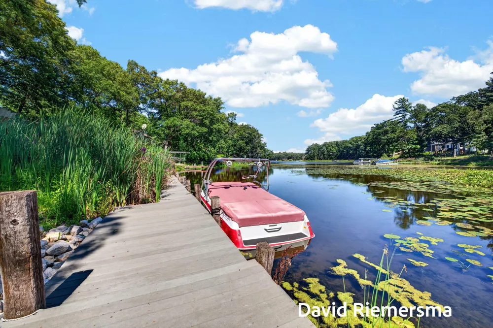 14254 Green Street Grand Haven, MI 49417