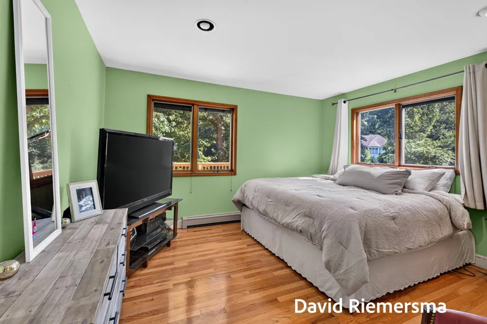 14254 Green Street Grand Haven, MI 49417