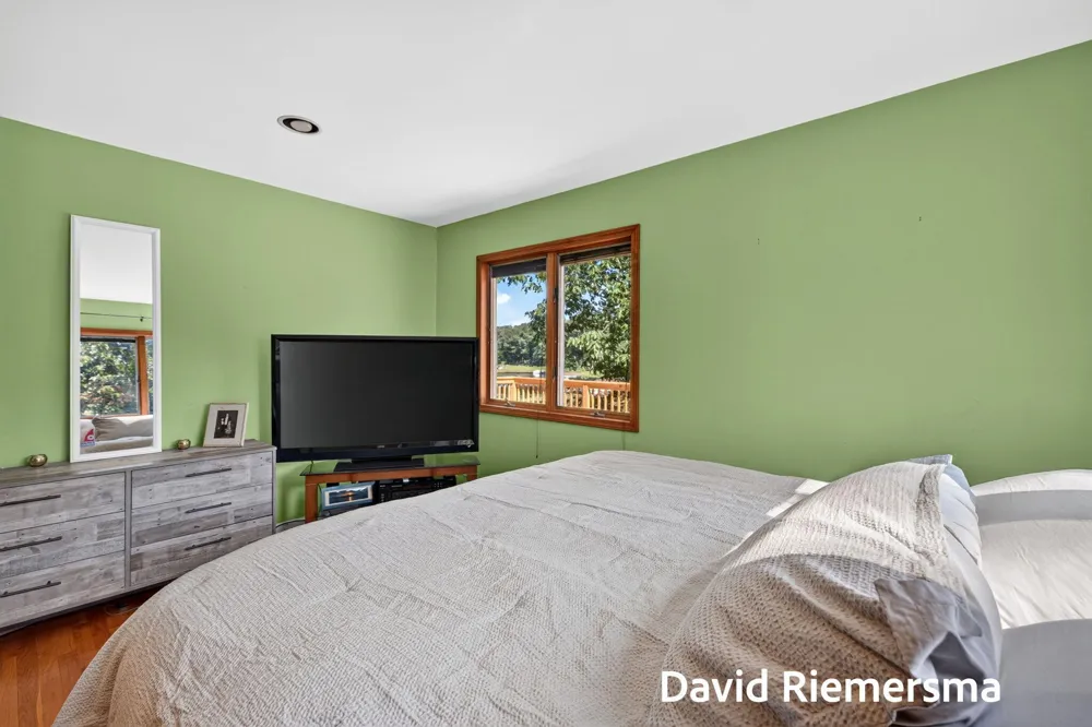 14254 Green Street Grand Haven, MI 49417