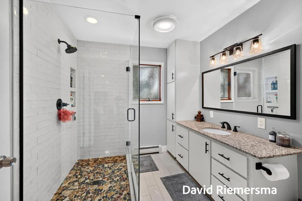 14254 Green Street Grand Haven, MI 49417