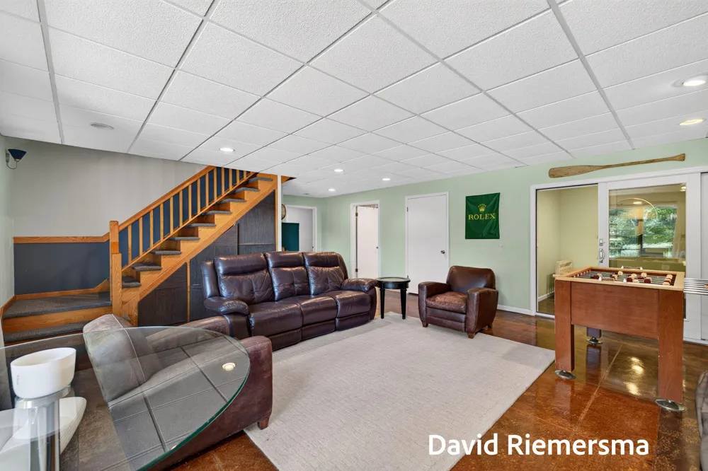 14254 Green Street Grand Haven, MI 49417