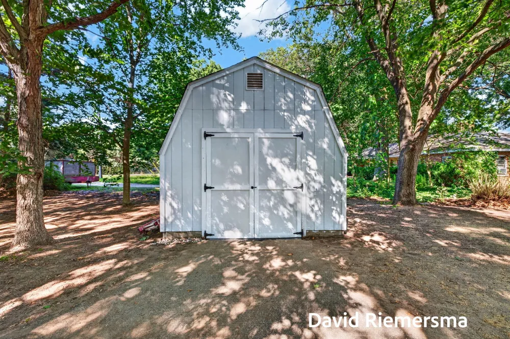 14254 Green Street Grand Haven, MI 49417