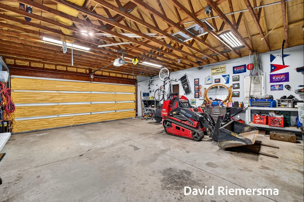 14254 Green Street Grand Haven, MI 49417