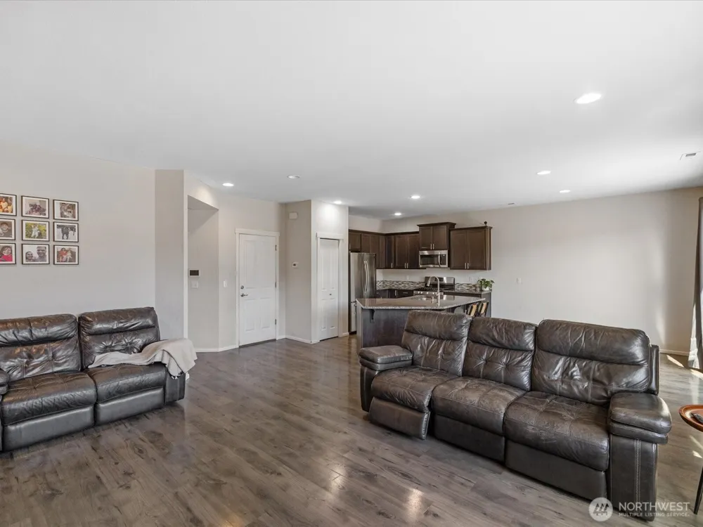 10311 Suncrest Boulevard Granite Falls, WA 98252