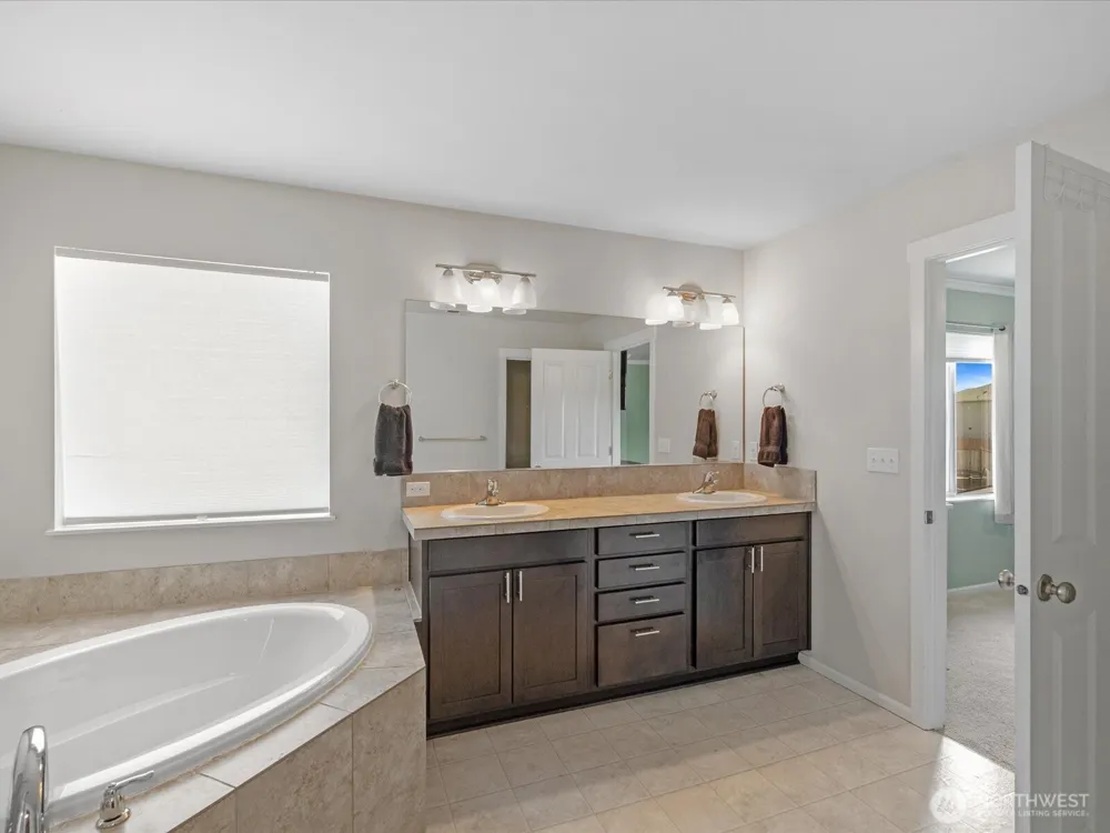 10311 Suncrest Boulevard Granite Falls, WA 98252
