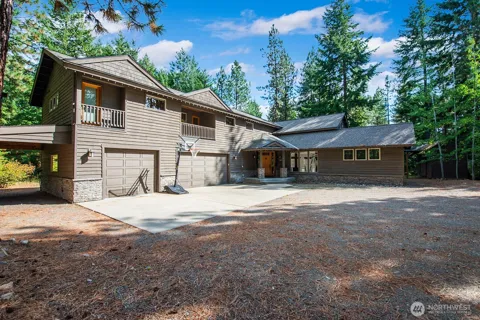 560 Evergreen Valley Loop