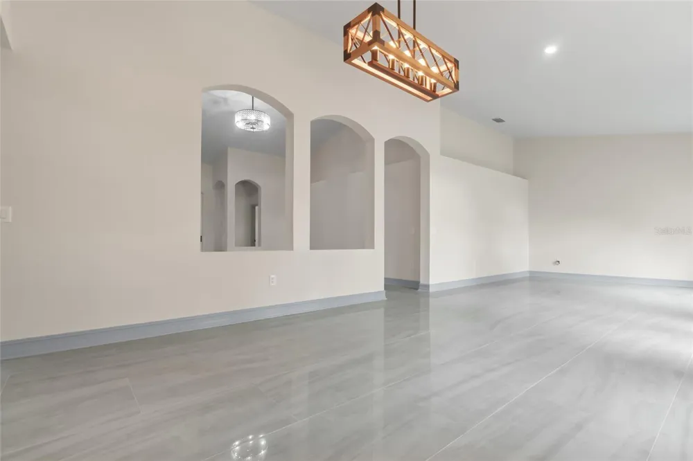 10217 TIMBERLAND POINT DRIVE Tampa, FL 33647