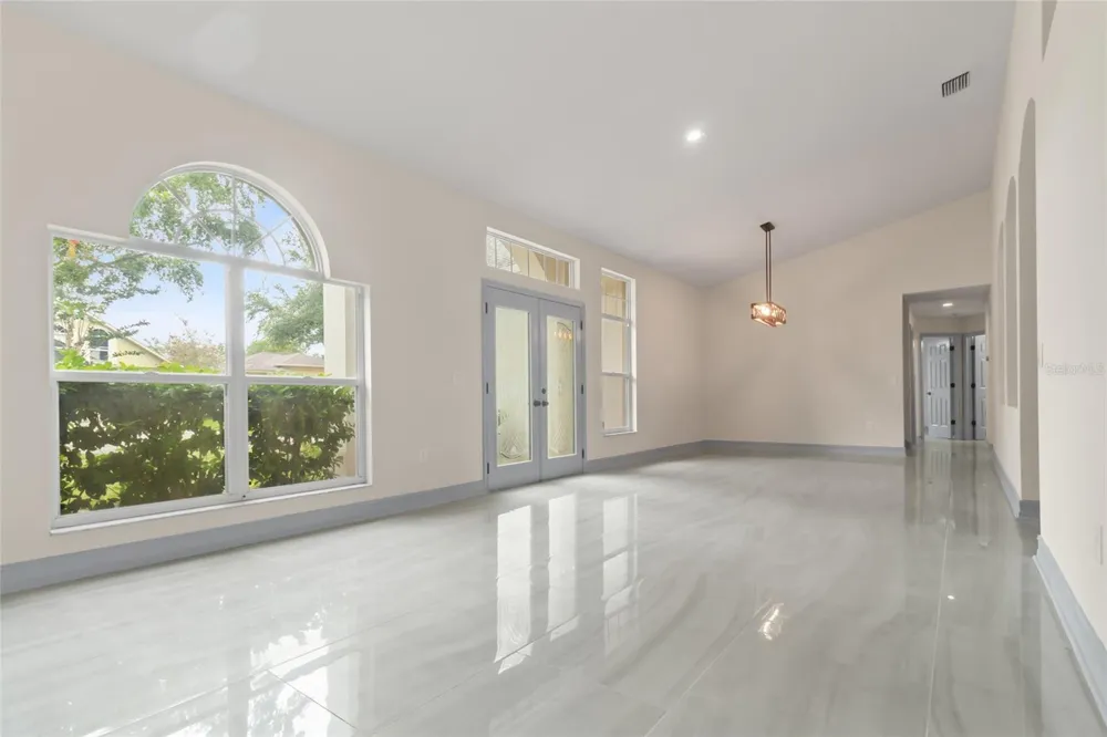10217 TIMBERLAND POINT DRIVE Tampa, FL 33647
