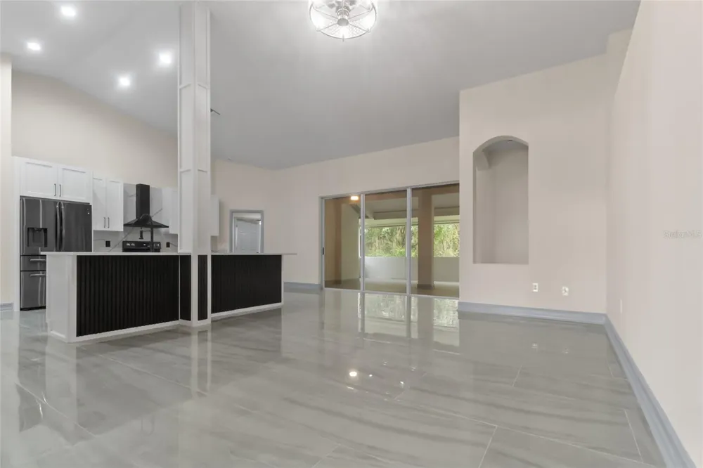 10217 TIMBERLAND POINT DRIVE Tampa, FL 33647