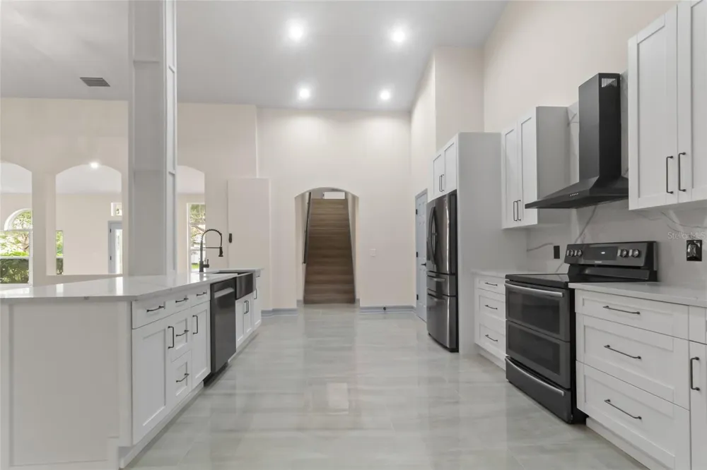 10217 TIMBERLAND POINT DRIVE Tampa, FL 33647