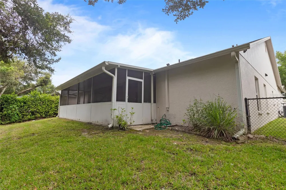 10217 TIMBERLAND POINT DRIVE Tampa, FL 33647