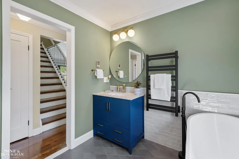 56 Hampton Road Village Of Grosse Pointe Shores City, MI 48236