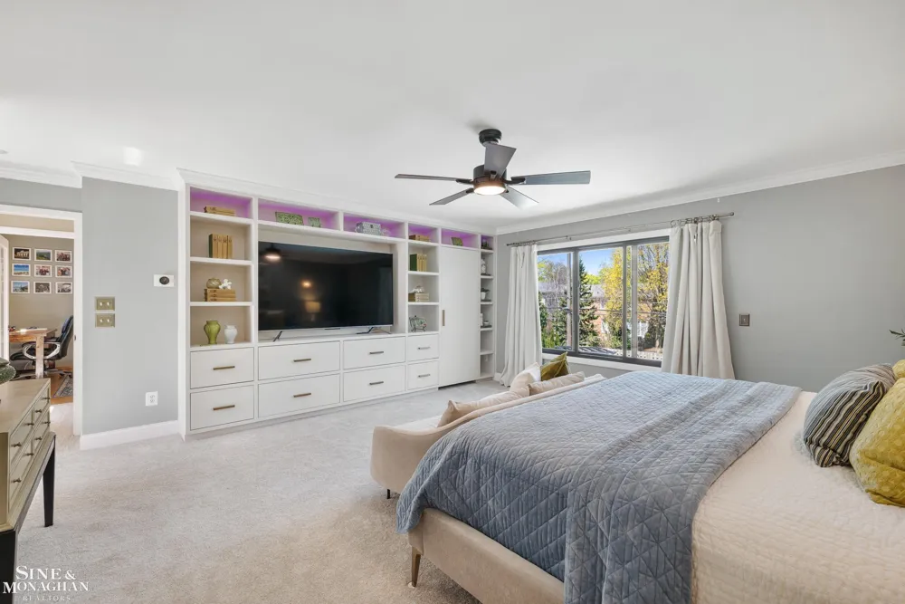 56 Hampton Road Village Of Grosse Pointe Shores City, MI 48236