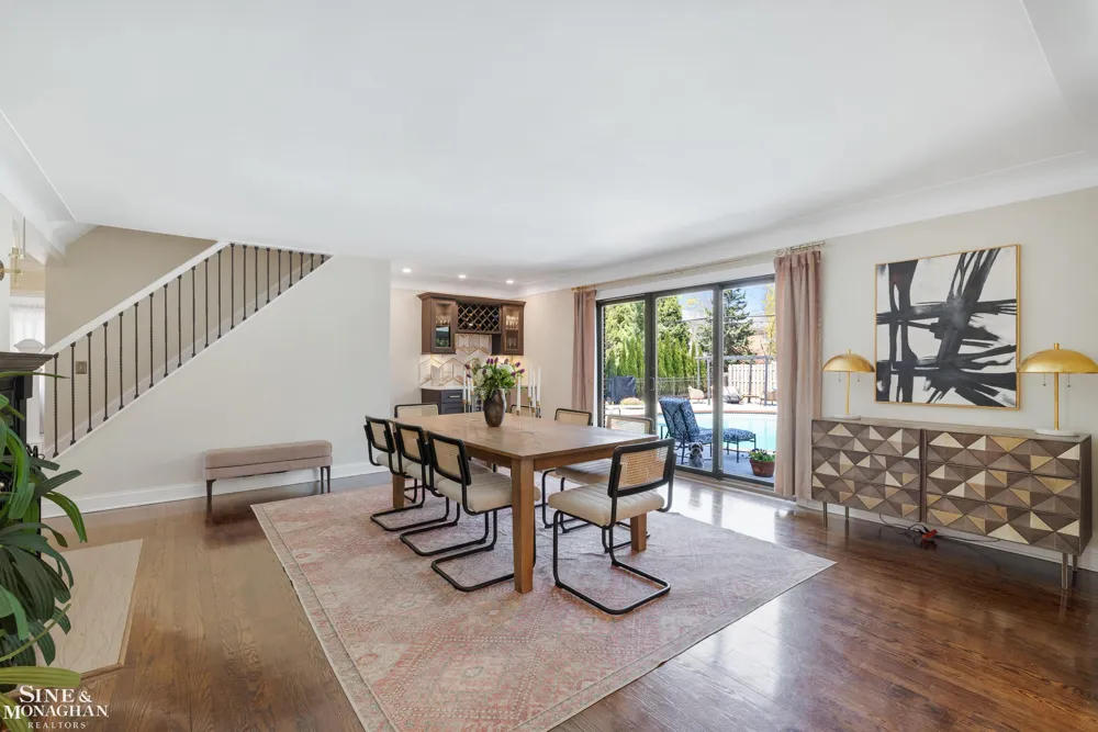 56 Hampton Road Village Of Grosse Pointe Shores City, MI 48236