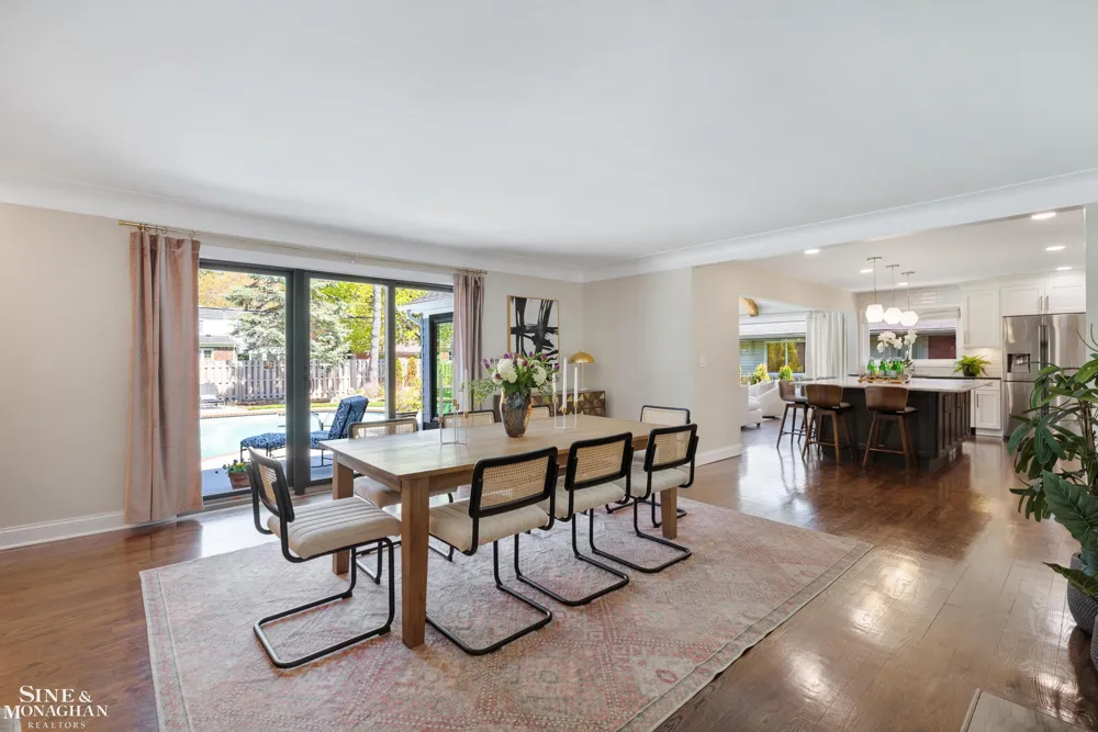 56 Hampton Road Village Of Grosse Pointe Shores City, MI 48236