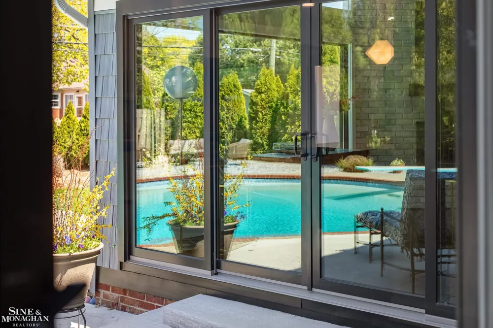 56 Hampton Road Village Of Grosse Pointe Shores City, MI 48236