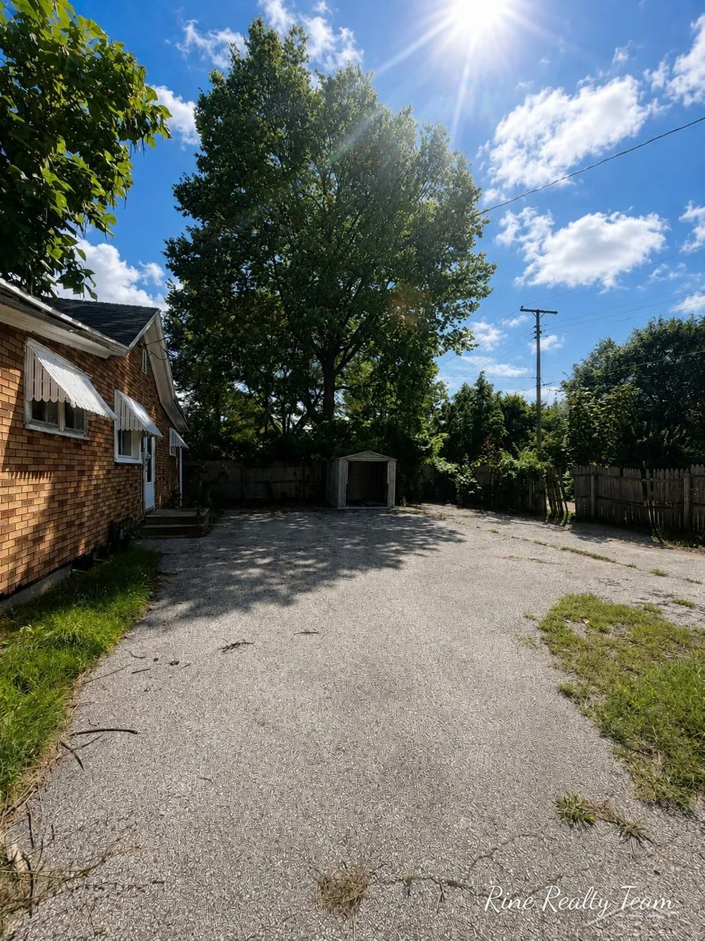 456 Broadway Avenue Benton Harbor City, MI 49022