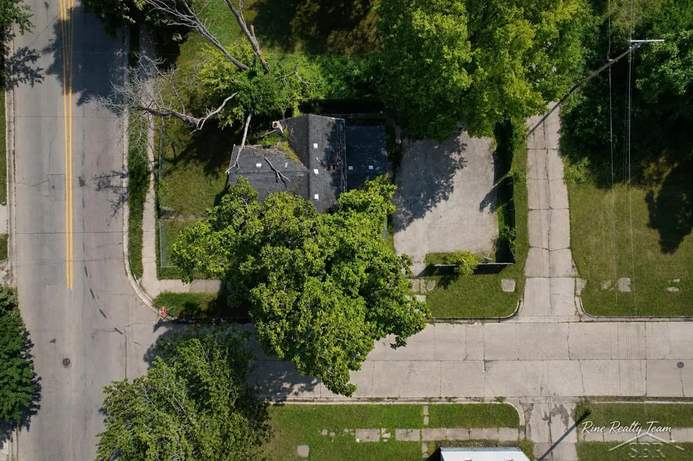 456 Broadway Avenue Benton Harbor City, MI 49022
