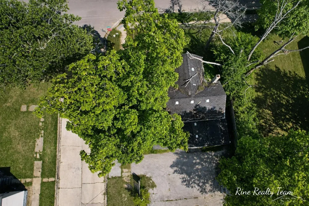 456 Broadway Avenue Benton Harbor City, MI 49022