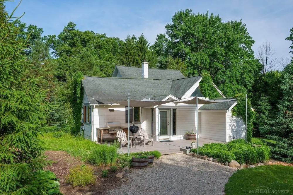 1180 NE Cramton Avenue Ada Township, MI 49301