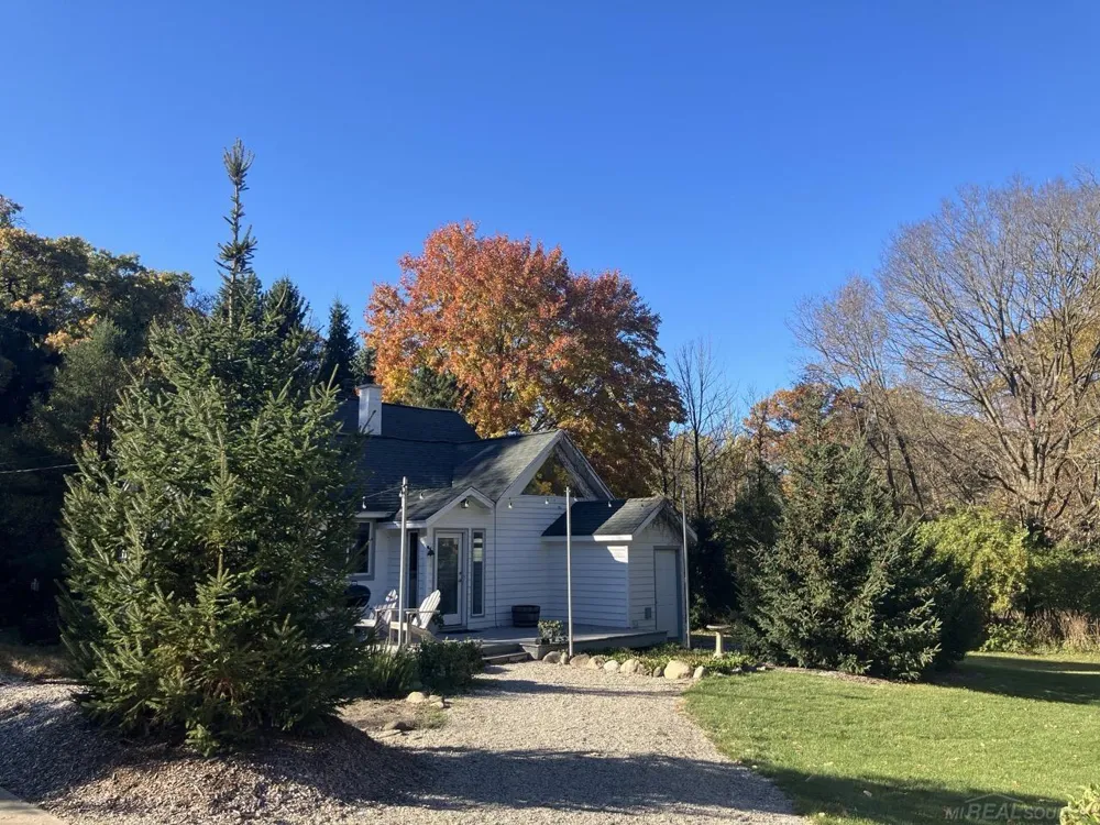 1180 NE Cramton Avenue Ada Township, MI 49301