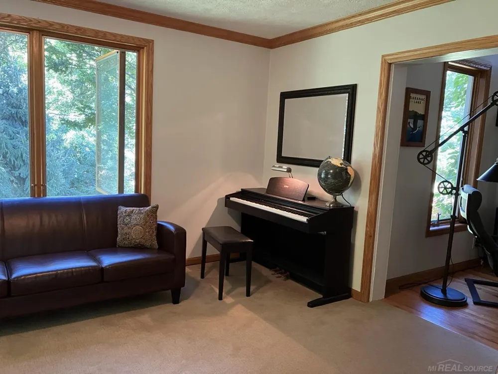 1180 NE Cramton Avenue Ada Township, MI 49301