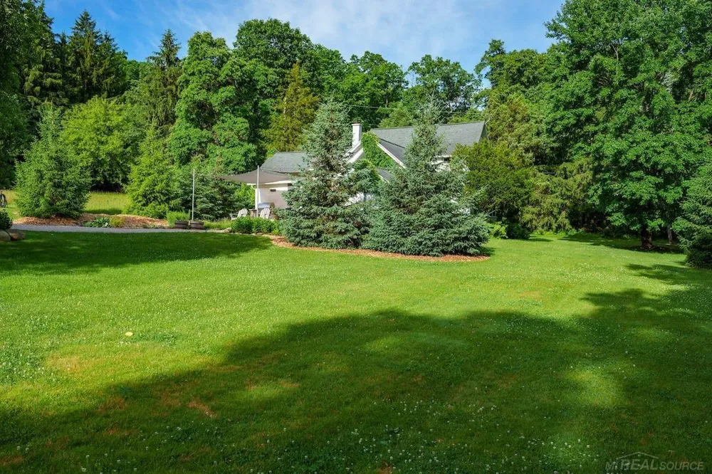 1180 NE Cramton Avenue Ada Township, MI 49301