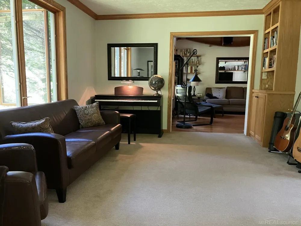 1180 NE Cramton Avenue Ada Township, MI 49301