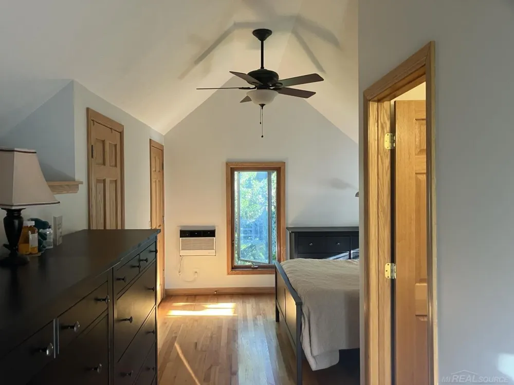 1180 NE Cramton Avenue Ada Township, MI 49301