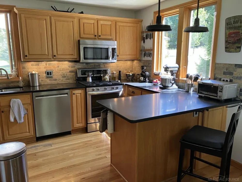1180 NE Cramton Avenue Ada Township, MI 49301